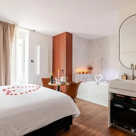 Parenthese, Cocon De Gamme Avec Jacuzzi Apartmán